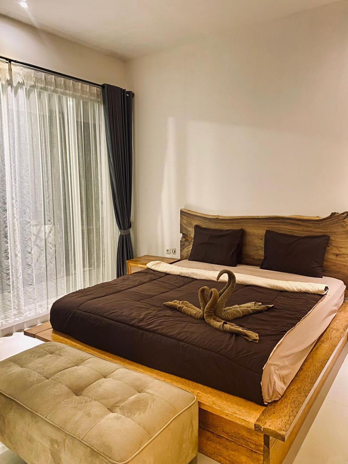 Zavana Rooms & Restaurant Tanjungkarang Exteriör bild