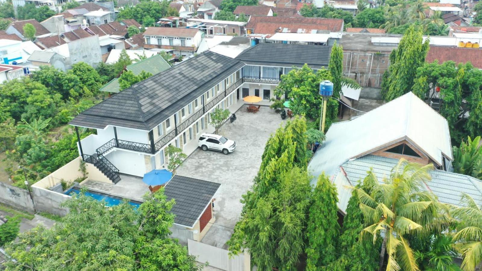 Zavana Rooms & Restaurant Tanjungkarang Exteriör bild